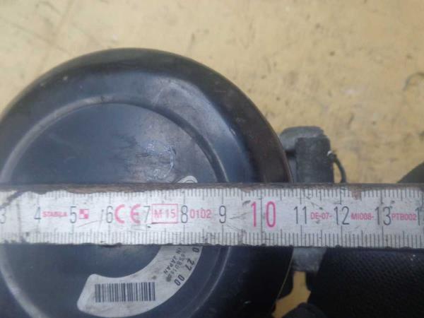 COMPRESSEUR DE CLIMATISATION MERCEDES - Vue 3